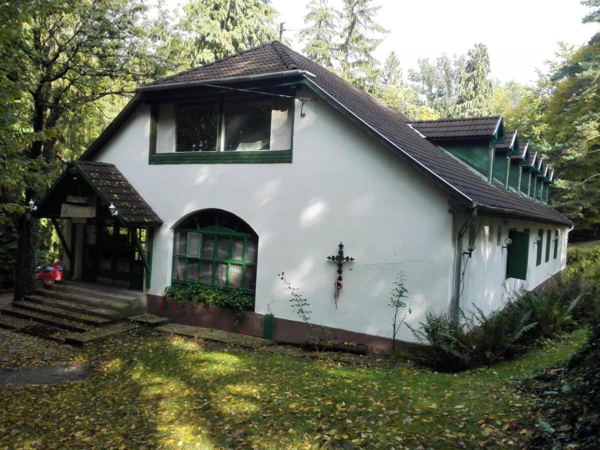 Fehérkőlápa Turistaház Panzió Lillafüred Exterior foto